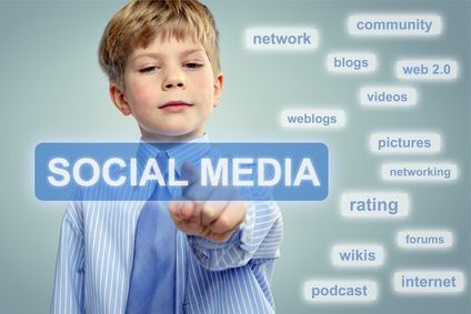 Junge_Social_Media_Fotolia_29355608_XS