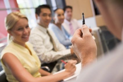 seminarsituation dozent von hinten